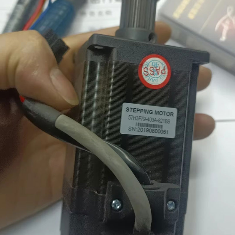 DAHAO motor 57H3F79-403A-821BS zatvoreni krug A15 X osi kineski stroj za vezanje EDH03-57H3F79-403A-821BS